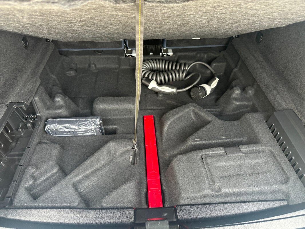 Mercedes-Benz EQC foto 7