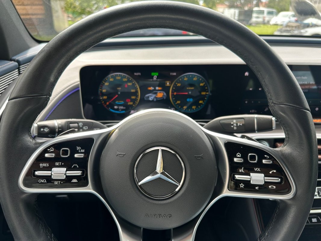 Mercedes-Benz EQC foto 15