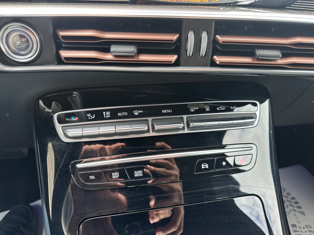 Mercedes-Benz EQC foto 20