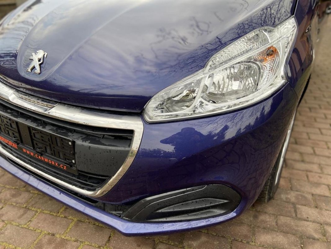 Peugeot 208 foto 4