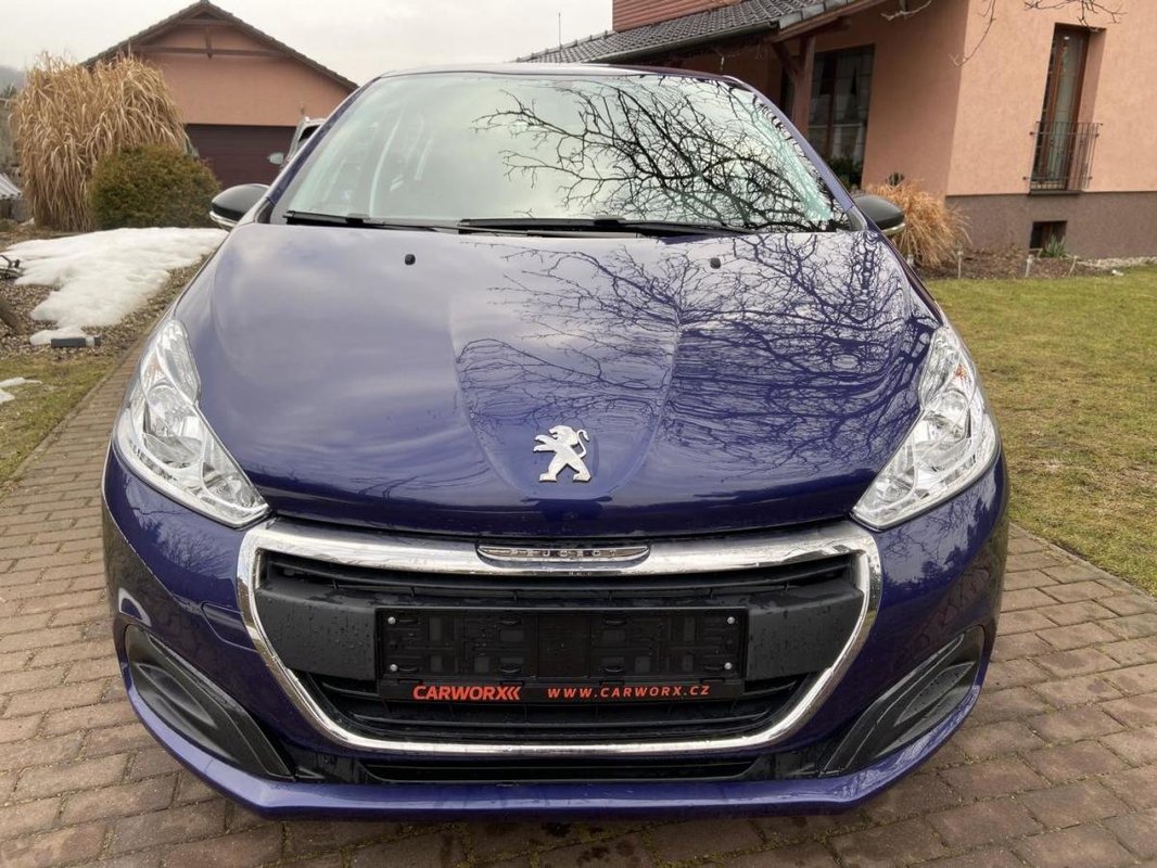 Peugeot 208 foto 12