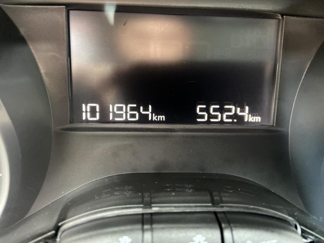 Peugeot 208 foto 19