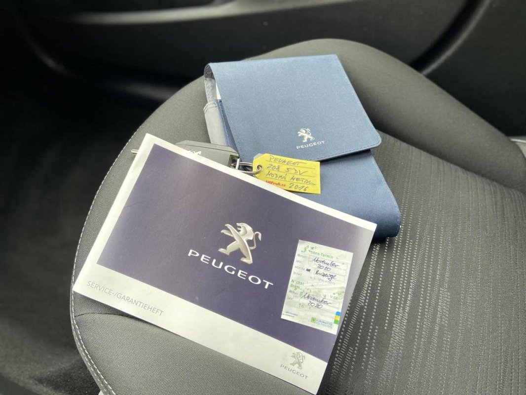 Peugeot 208 foto 21