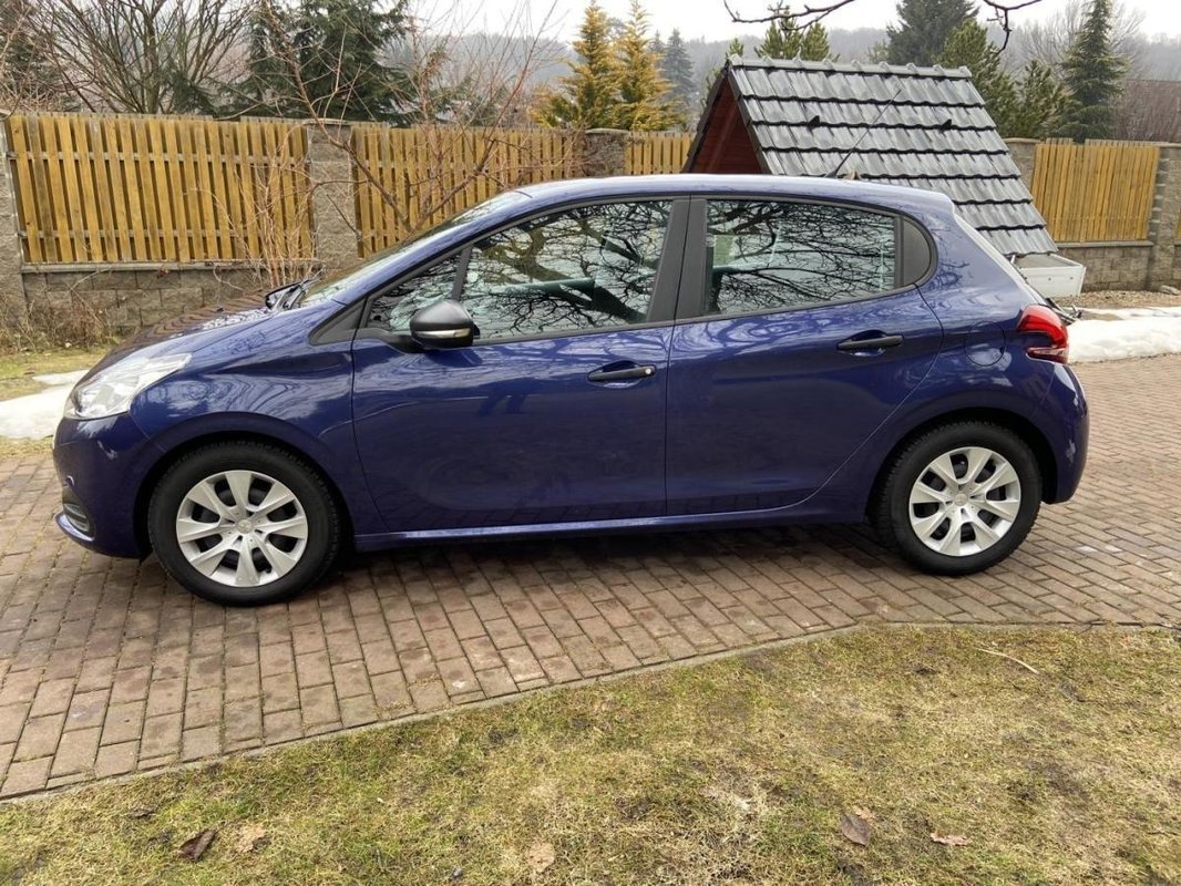 Peugeot 208 foto 26
