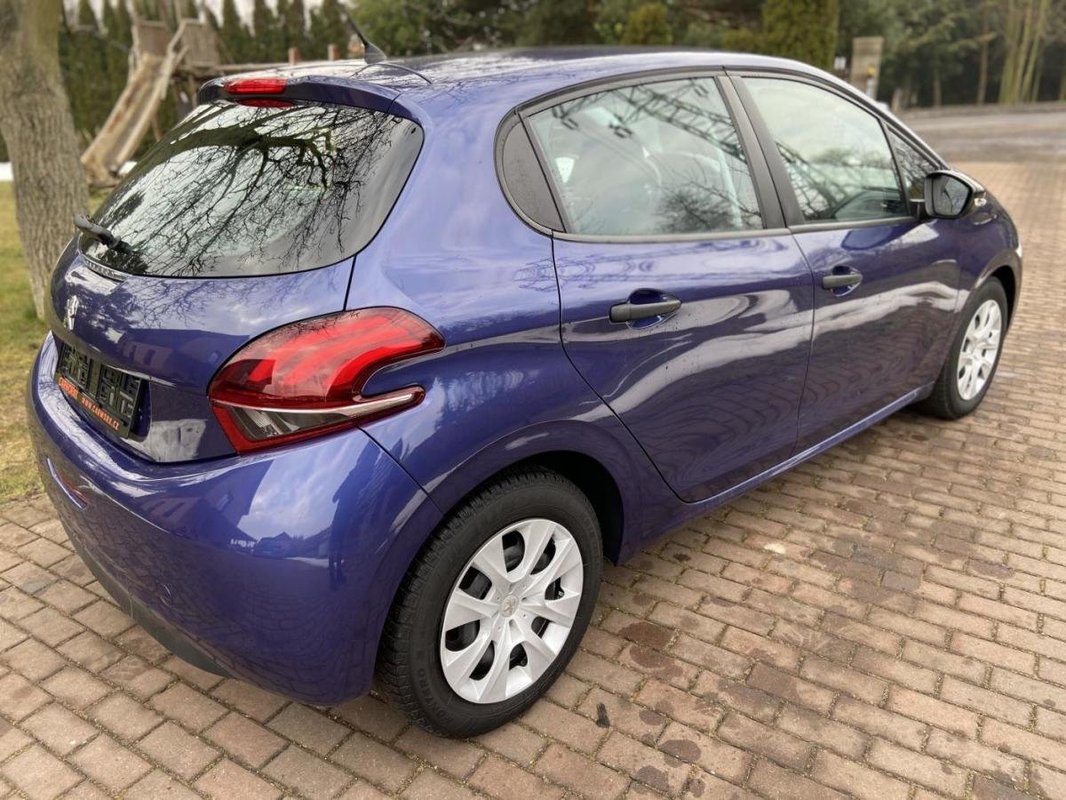 Peugeot 208 foto 29