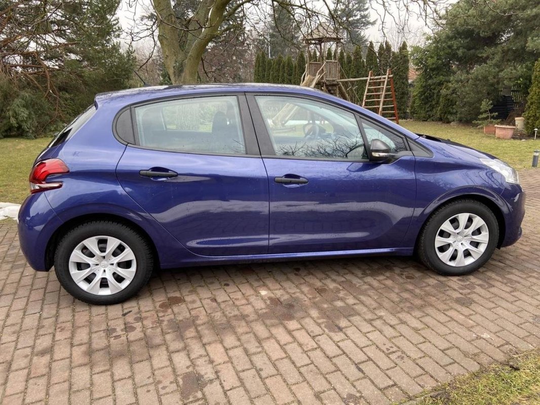 Peugeot 208 foto 30