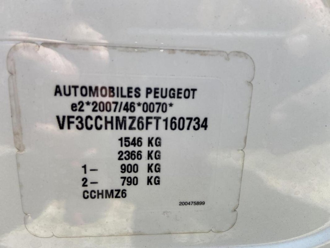 Peugeot 208 foto 11