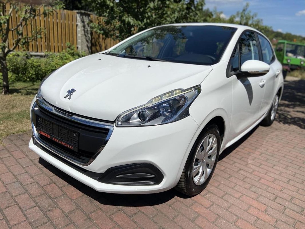 Peugeot 208 foto 23