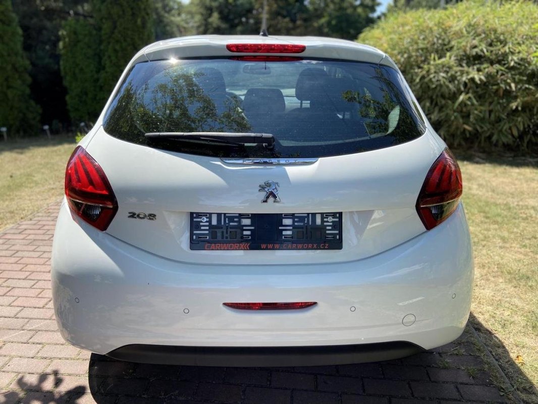 Peugeot 208 foto 28