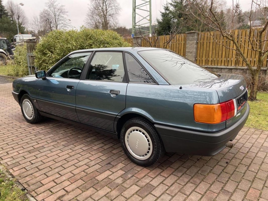 Audi 80 foto 33