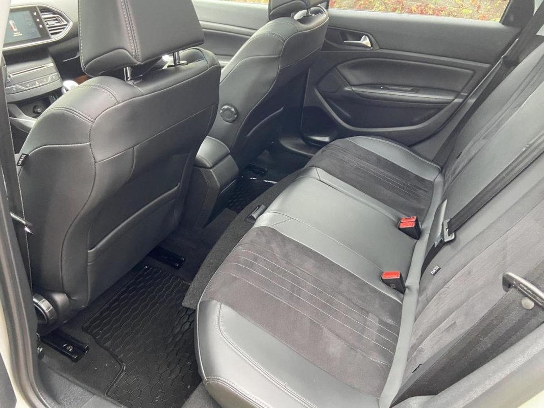 Peugeot 308 foto 8