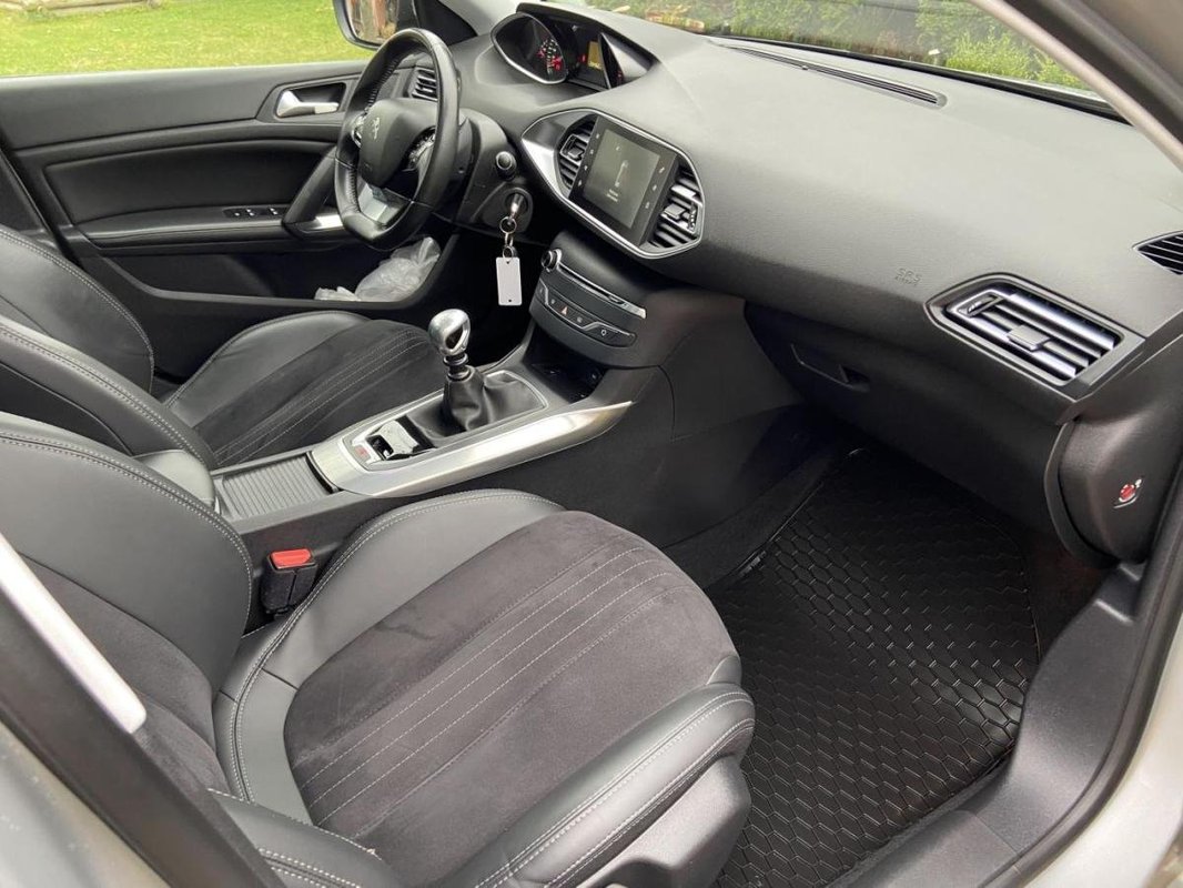 Peugeot 308 foto 11