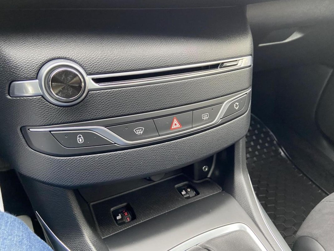 Peugeot 308 foto 21