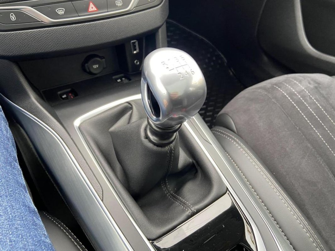 Peugeot 308 foto 22