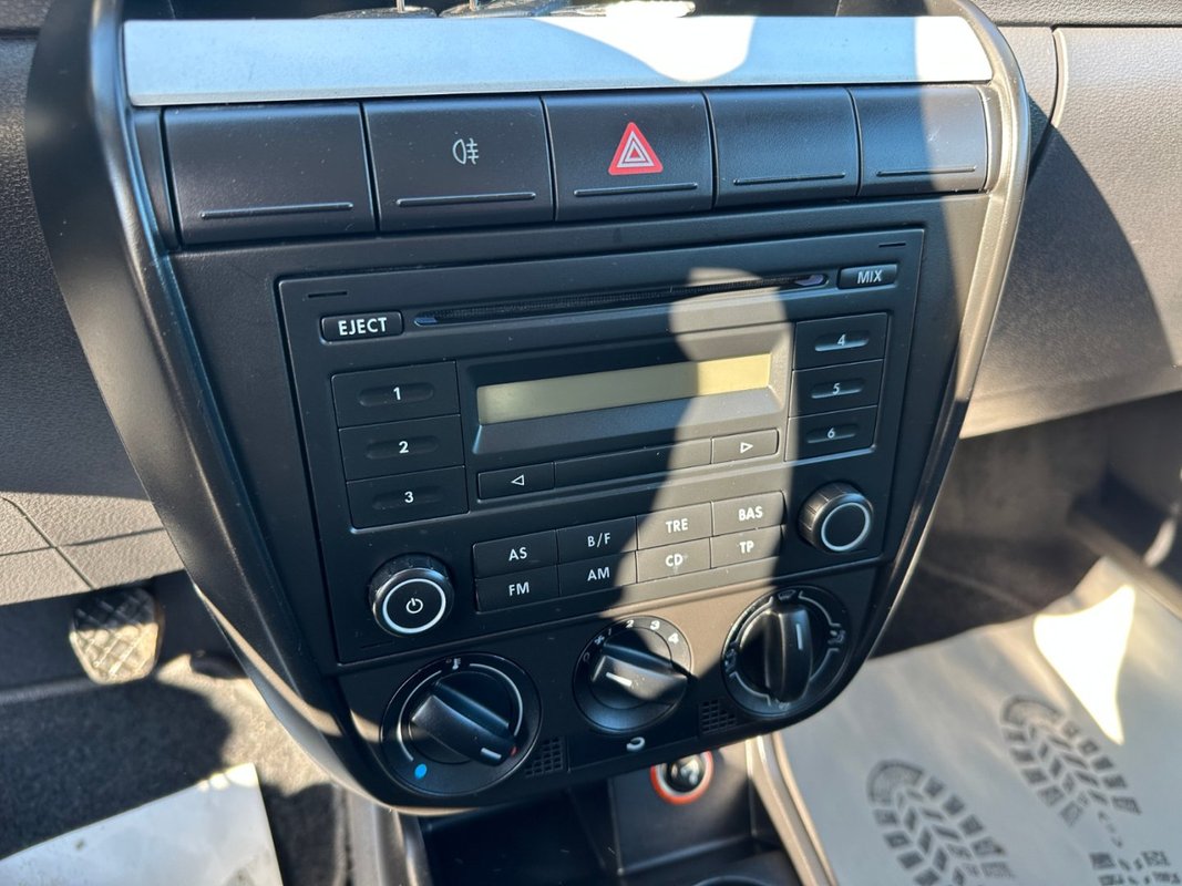 Volkswagen Fox foto 9