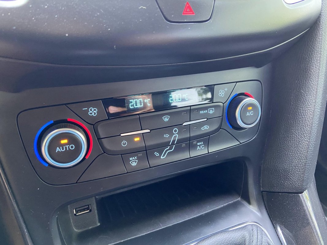Ford Focus foto 21
