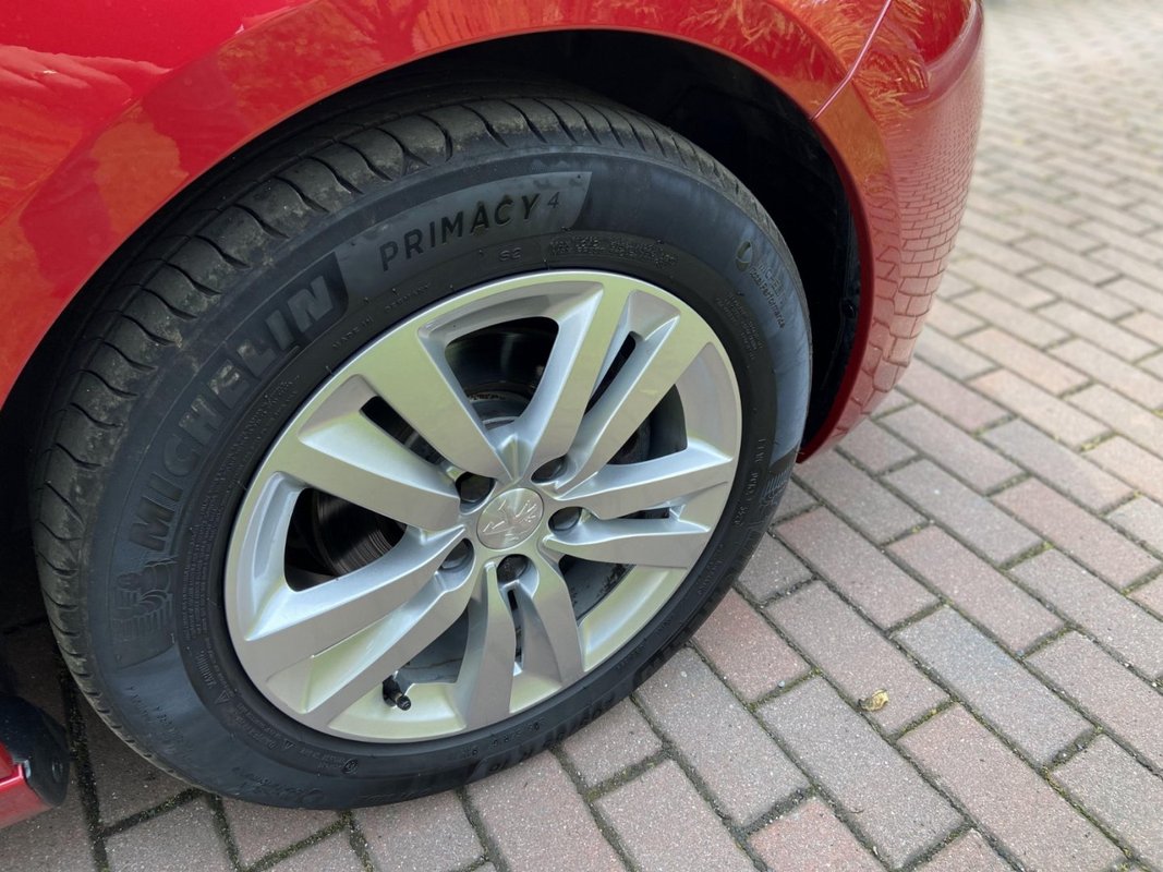Peugeot 308 foto 3