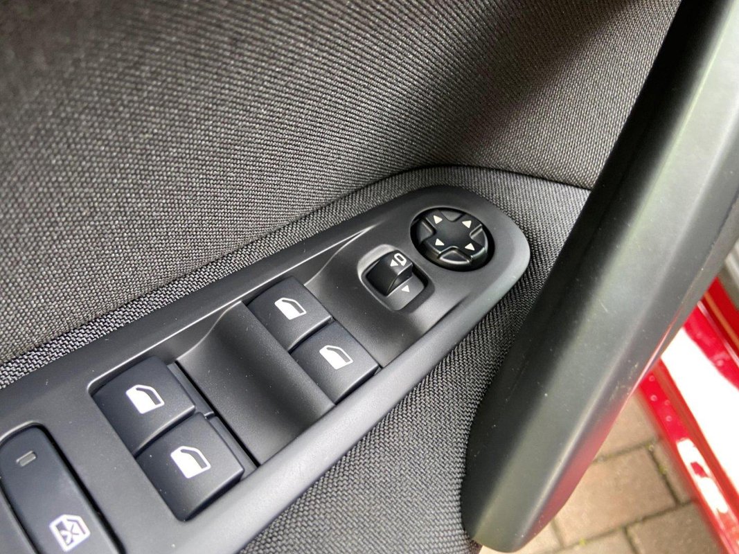 Peugeot 308 foto 18