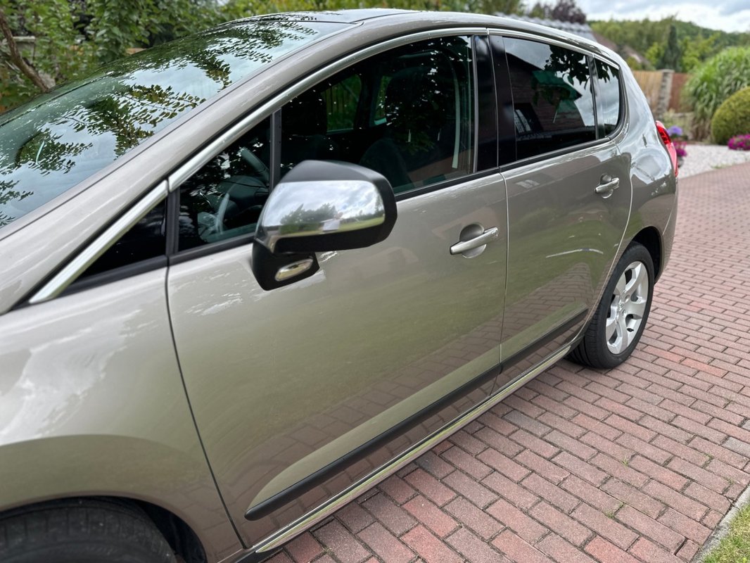 Peugeot 3008 foto 3