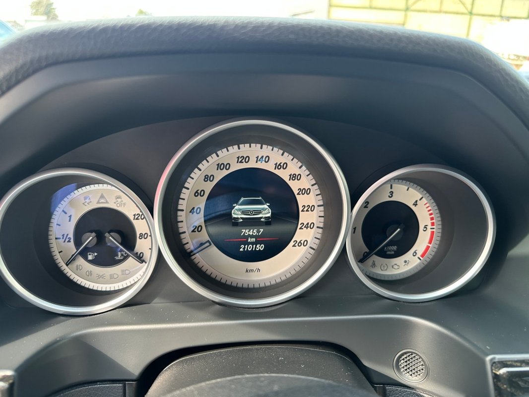 Mercedes-Benz Třídy E foto 10
