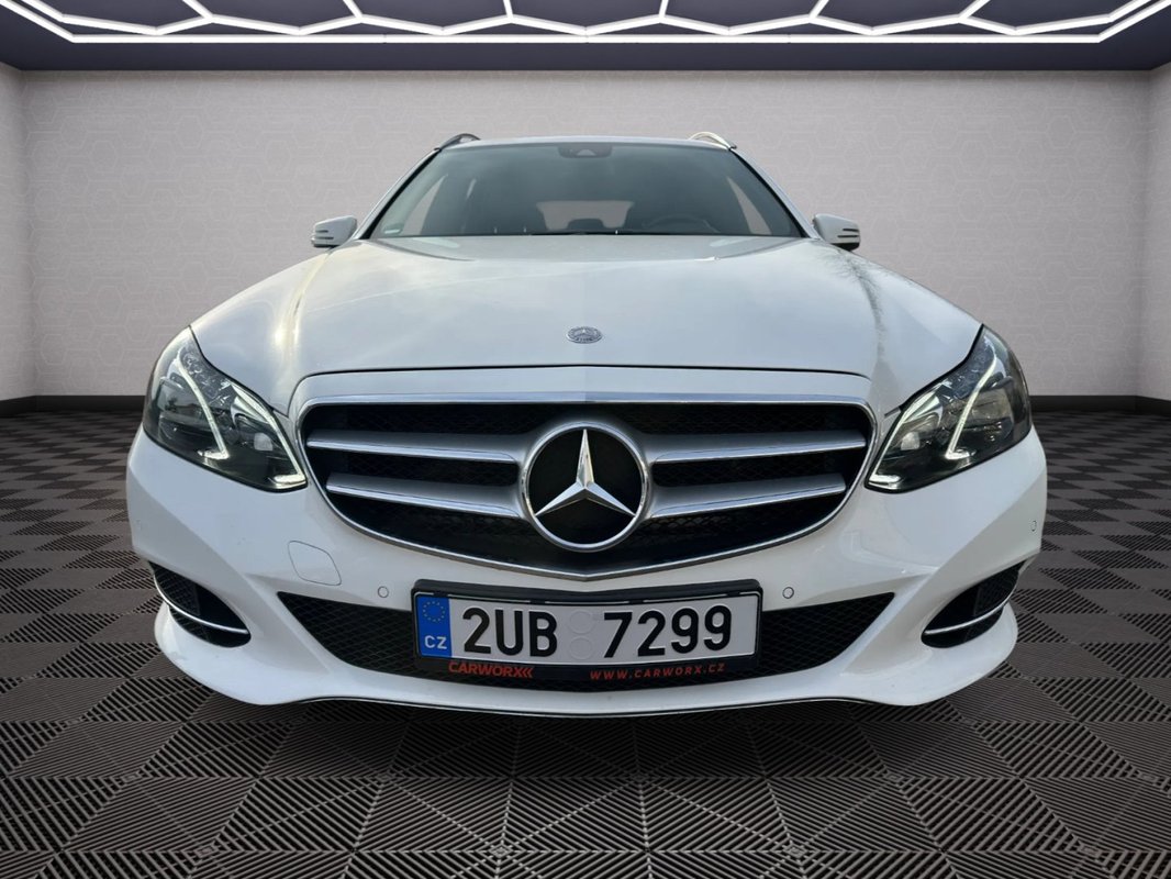 Mercedes-Benz Třídy E foto 12