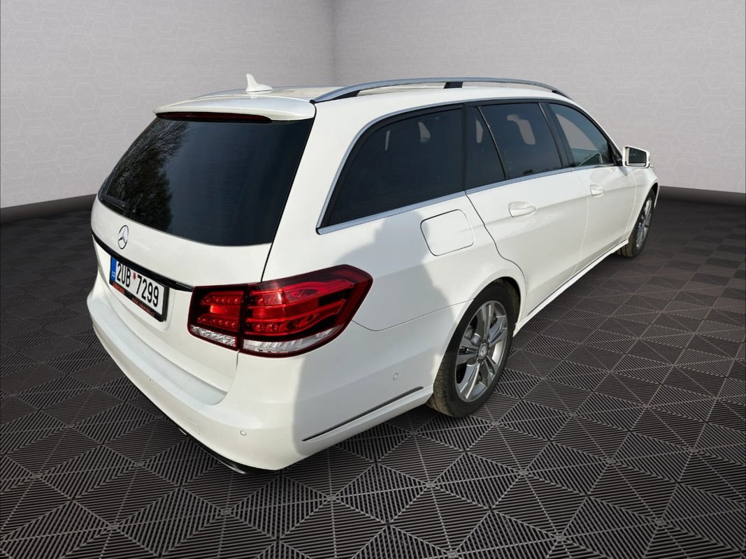 Mercedes-Benz Třídy E foto 23