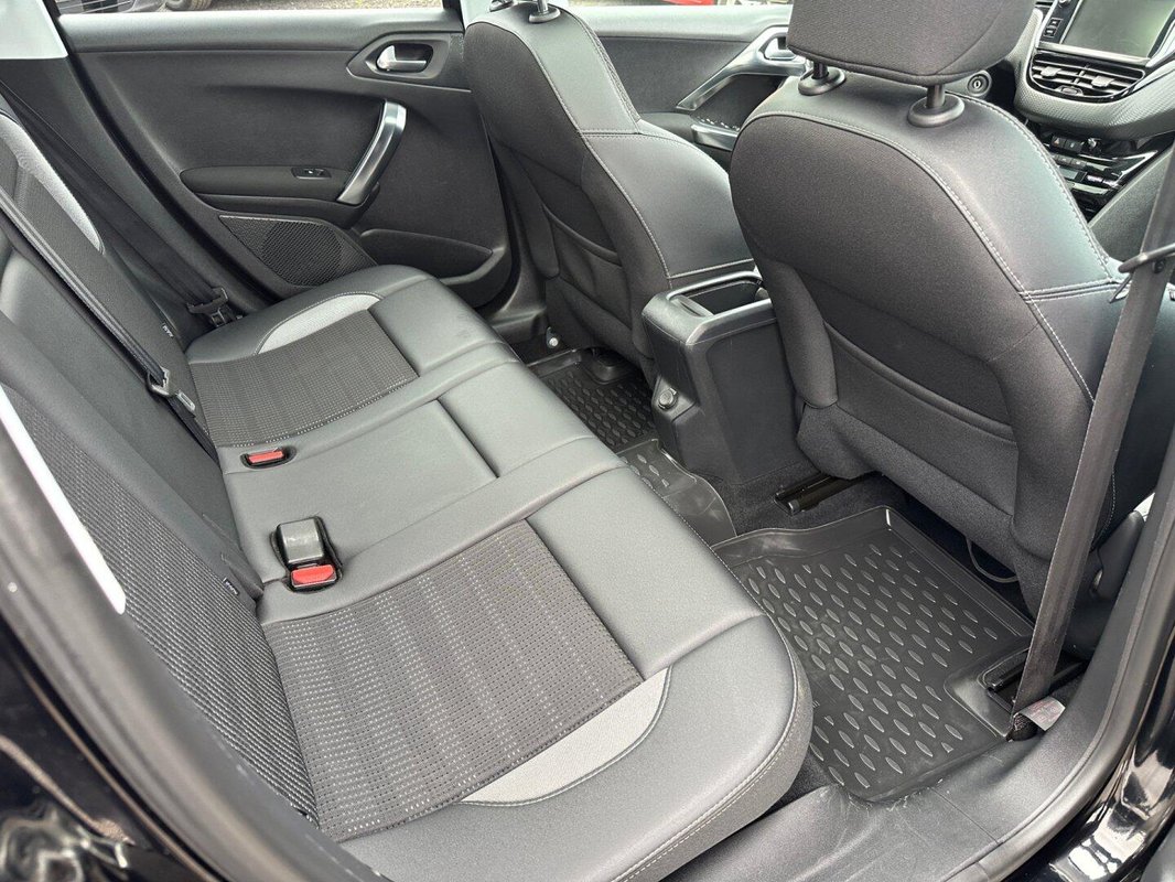 Peugeot 2008 foto 6