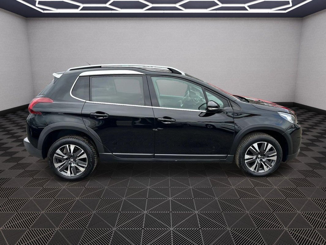 Peugeot 2008 foto 23