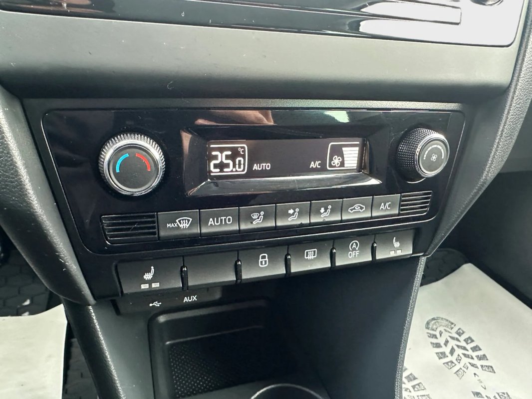 Škoda Rapid foto 9