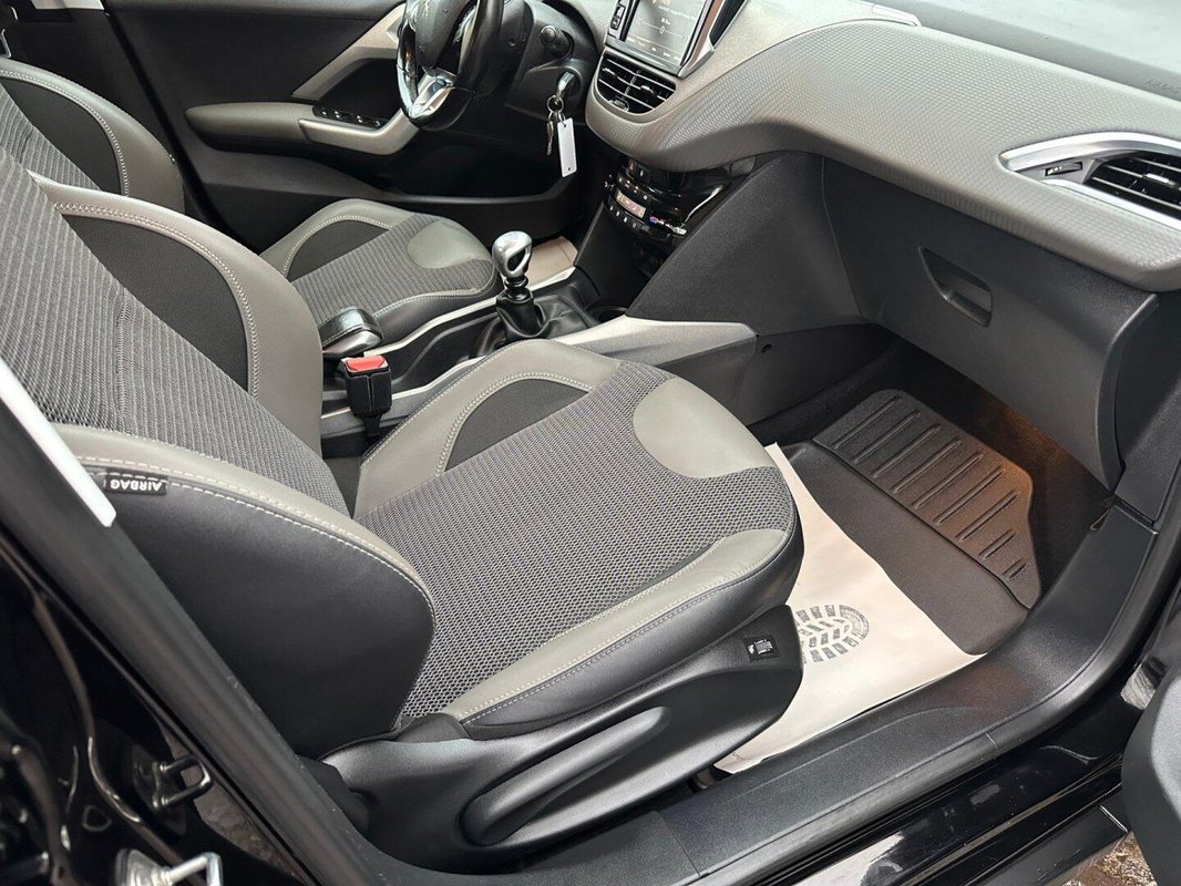 Peugeot 2008 foto 5