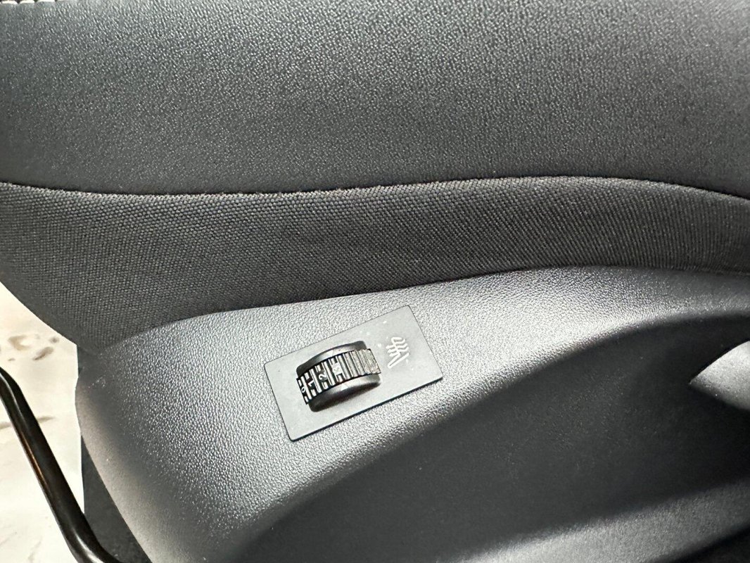 Peugeot 2008 foto 8