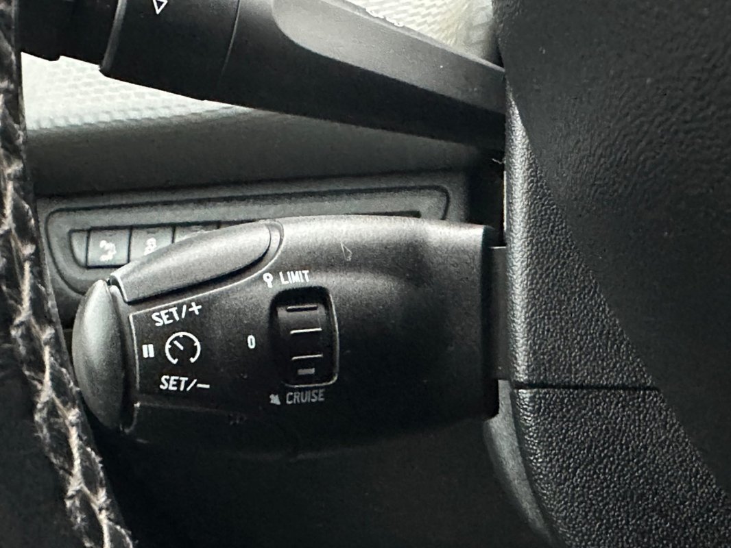 Peugeot 2008 foto 9