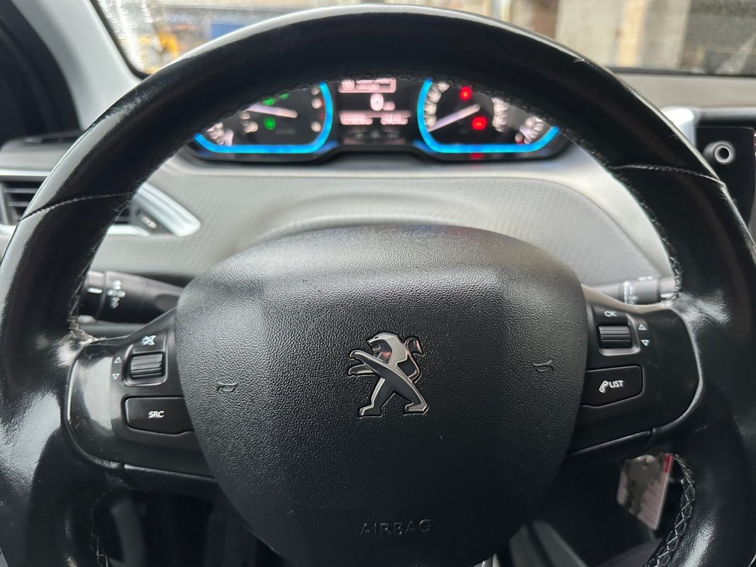 Peugeot 2008 foto 10