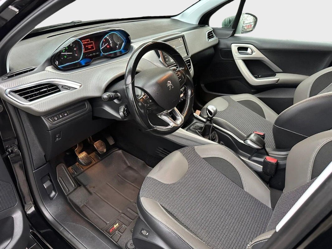 Peugeot 2008 foto 24