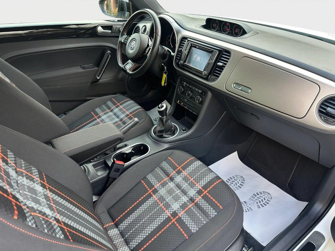 Volkswagen New Beetle foto 3