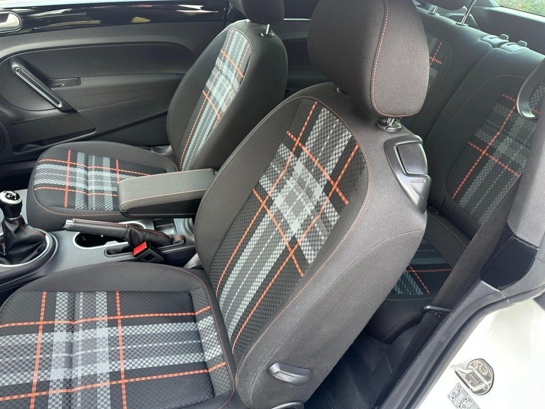 Volkswagen New Beetle foto 10