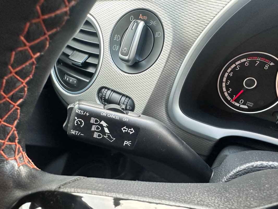 Volkswagen New Beetle foto 13