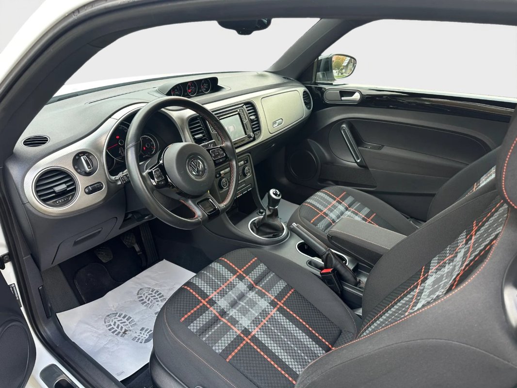 Volkswagen New Beetle foto 33
