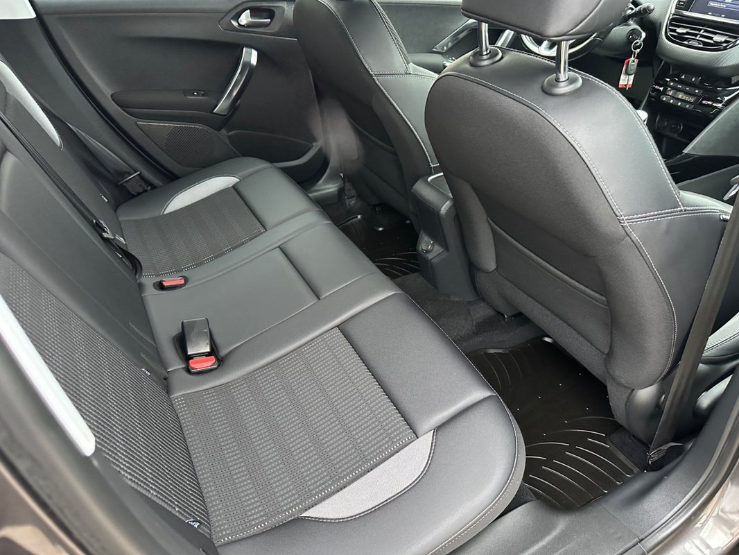 Peugeot 2008 foto 4