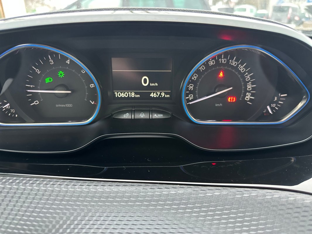 Peugeot 2008 foto 9
