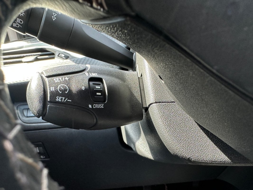 Peugeot 208 foto 7