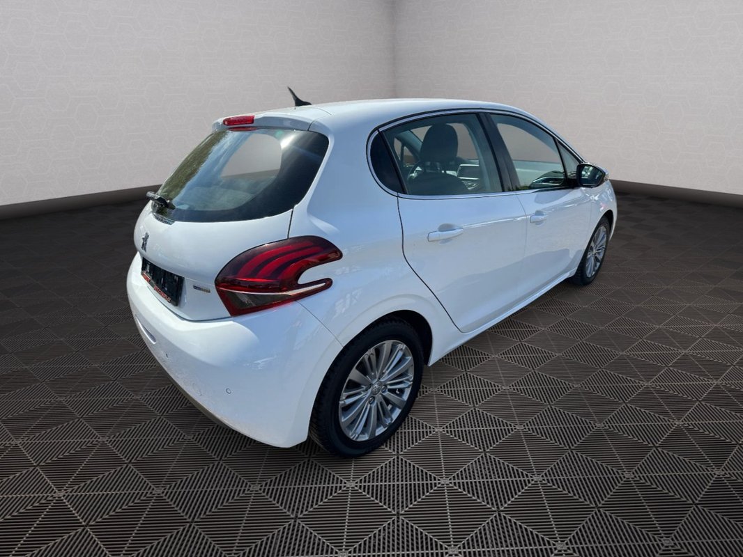 Peugeot 208 foto 20