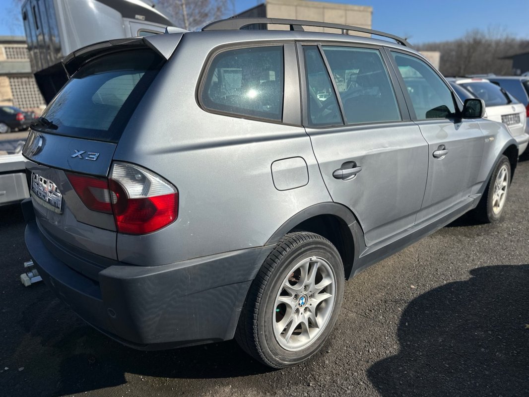 BMW X3 foto 2