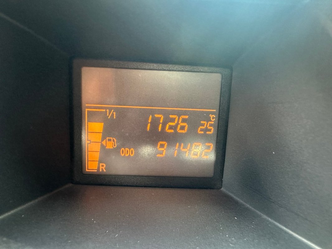 Toyota iQ foto 5