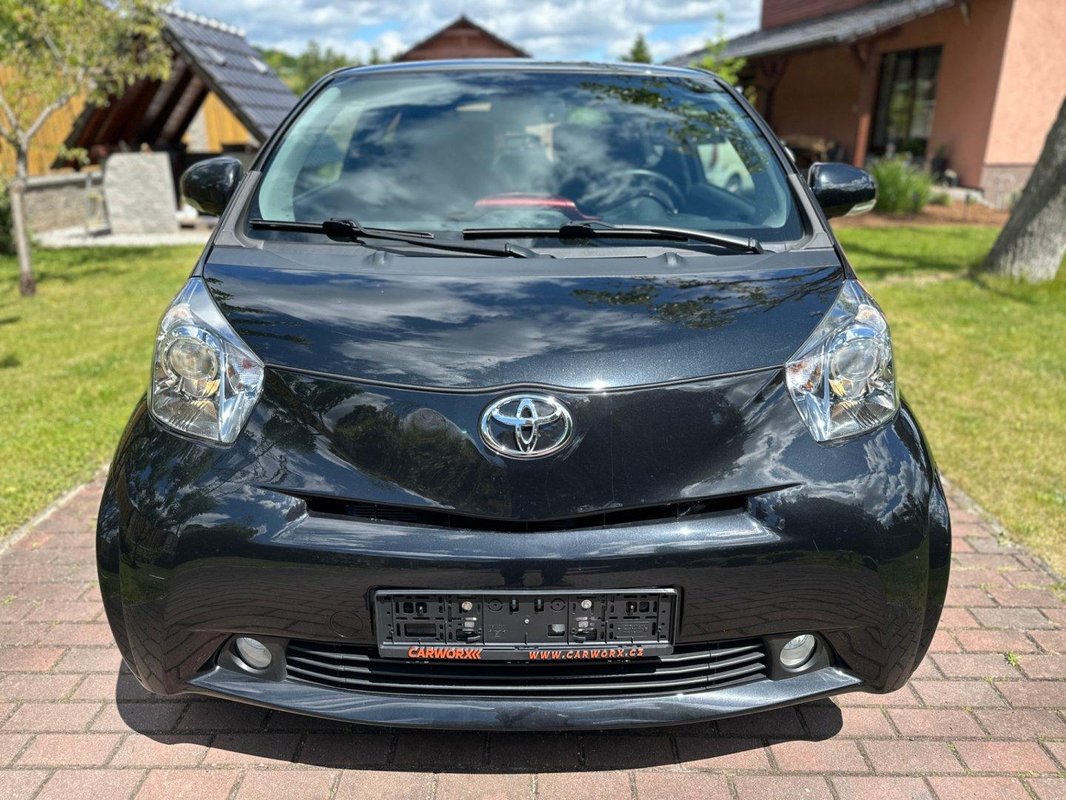 Toyota iQ foto 9