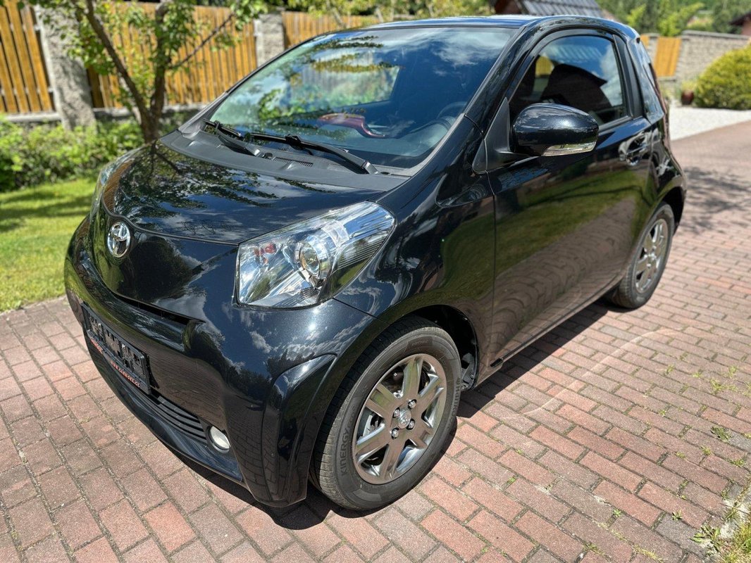 Toyota iQ foto 10