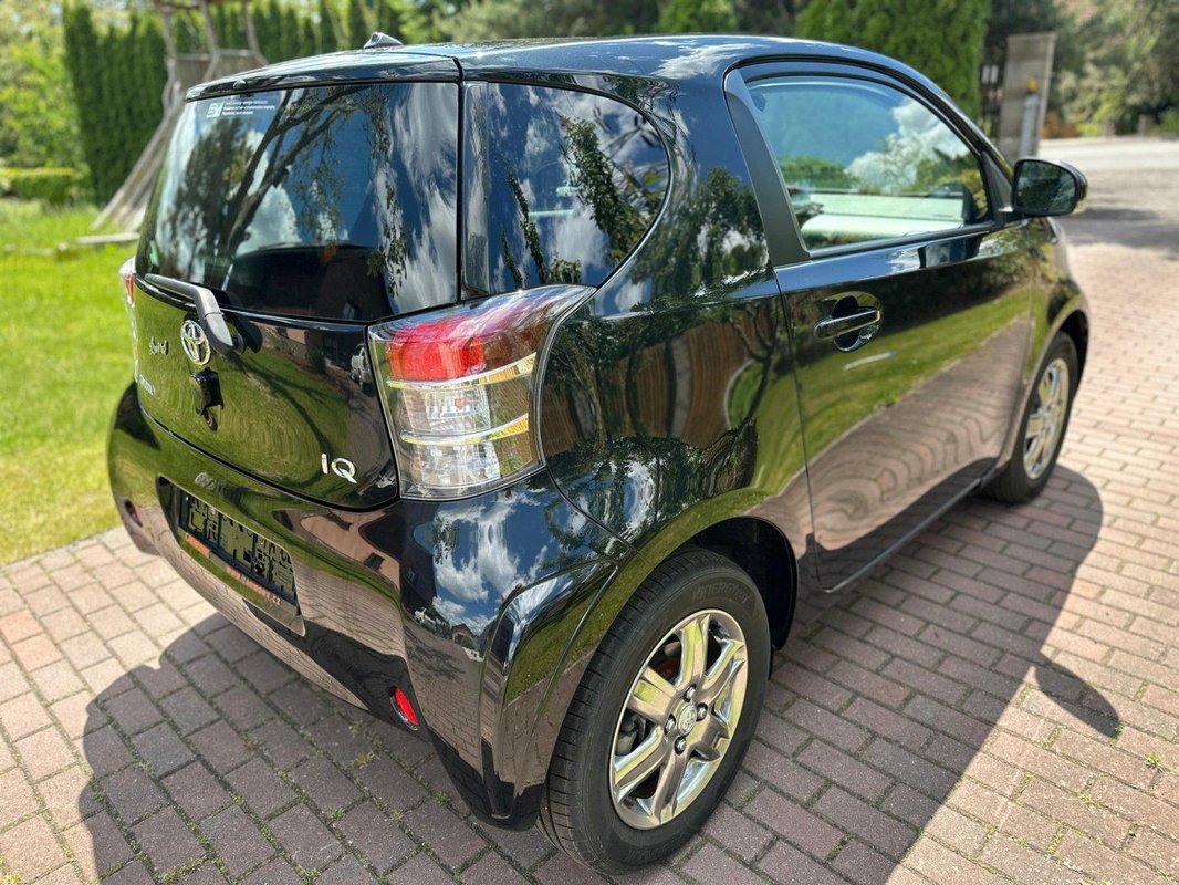 Toyota iQ foto 14