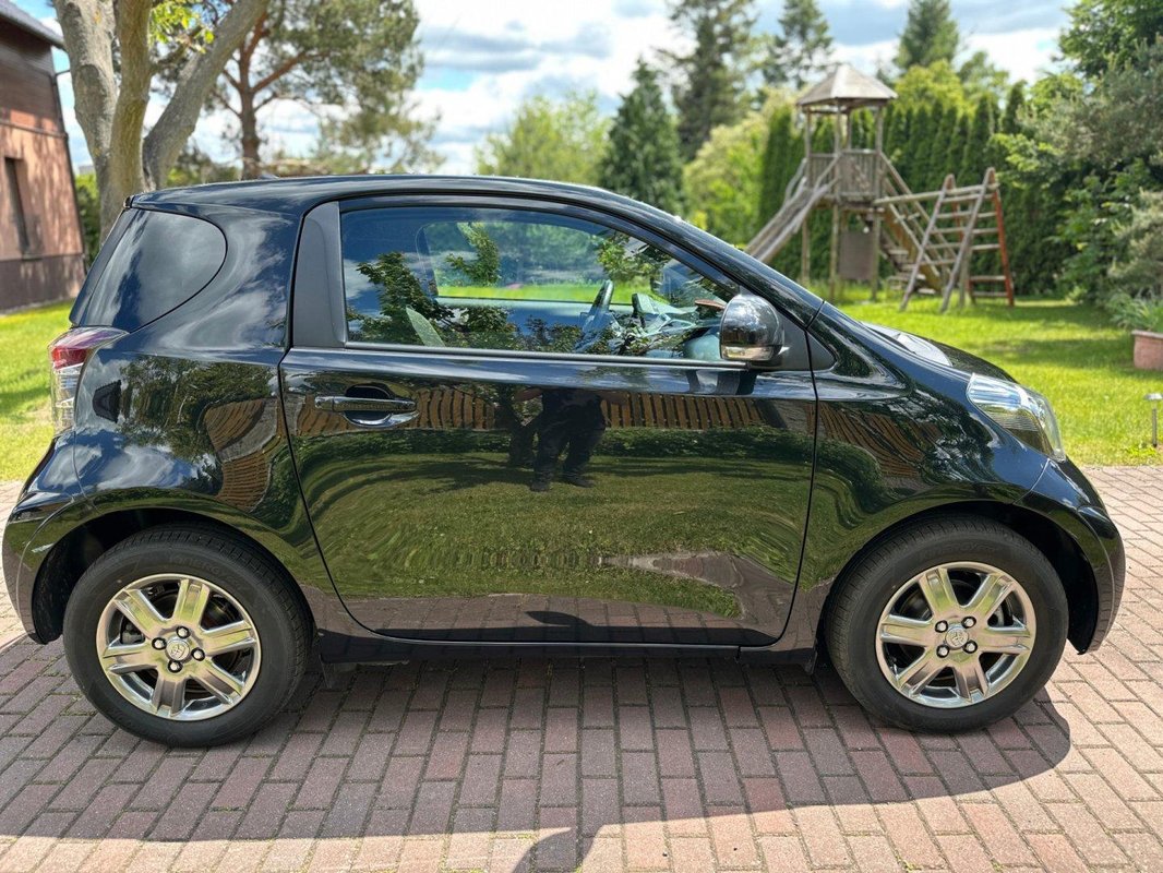Toyota iQ foto 15