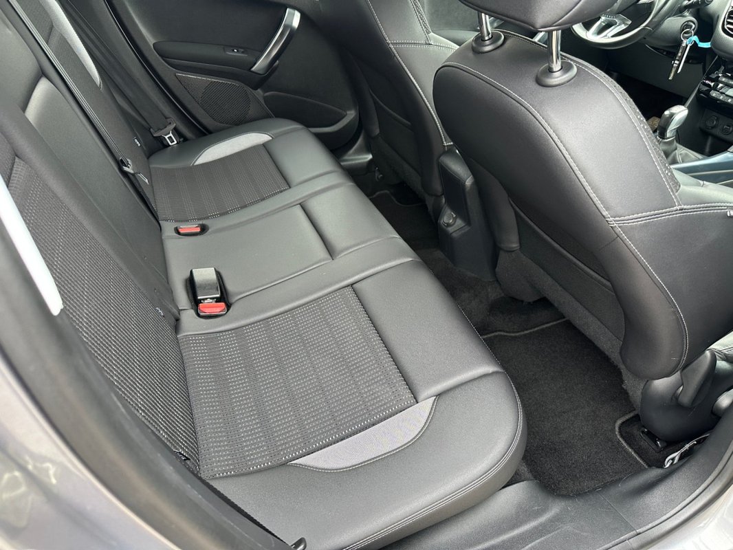 Peugeot 2008 foto 5