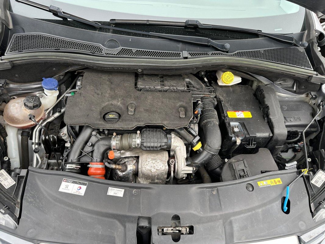 Peugeot 2008 foto 18